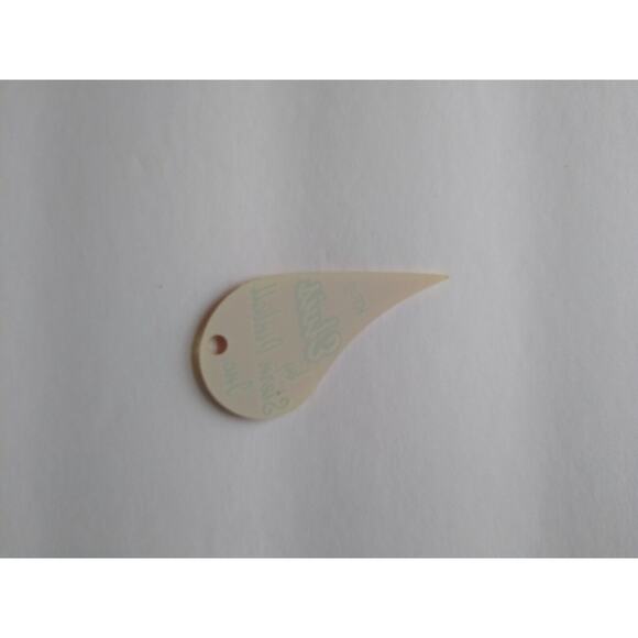 Elvis Presley Pinball KEYCHAIN Tear Drop Red Original Plastic Game Promo 2004 - Picture 3 of 4